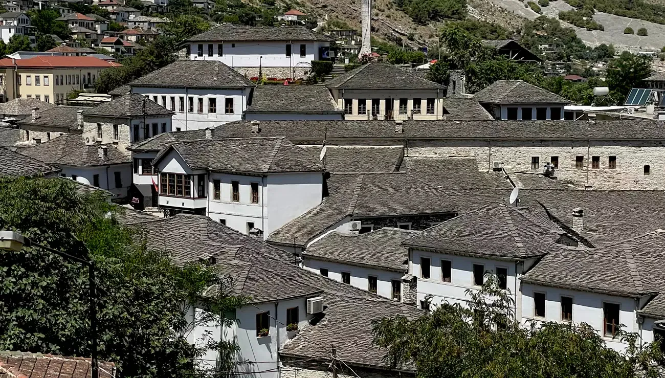 La ville de pierre Gjirokaster - Ismail Kadare.webp