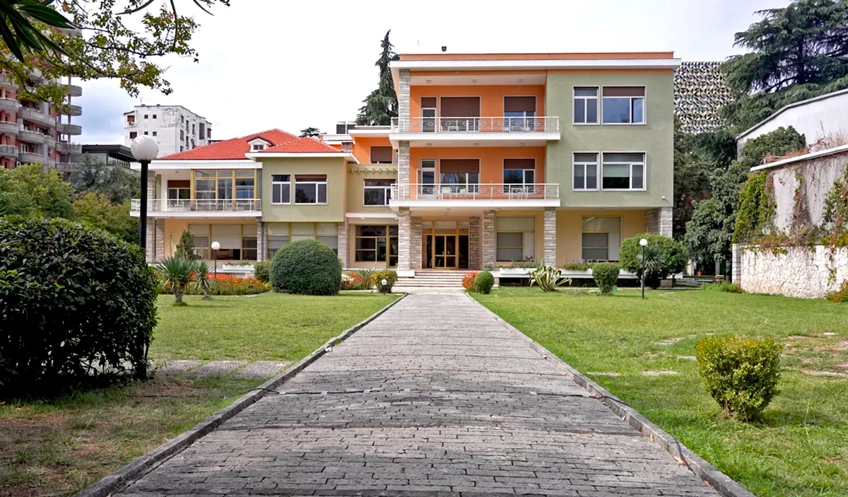 L'ancienne villa d'Enver Hoxha dans le quartier de Blloku, Tirana