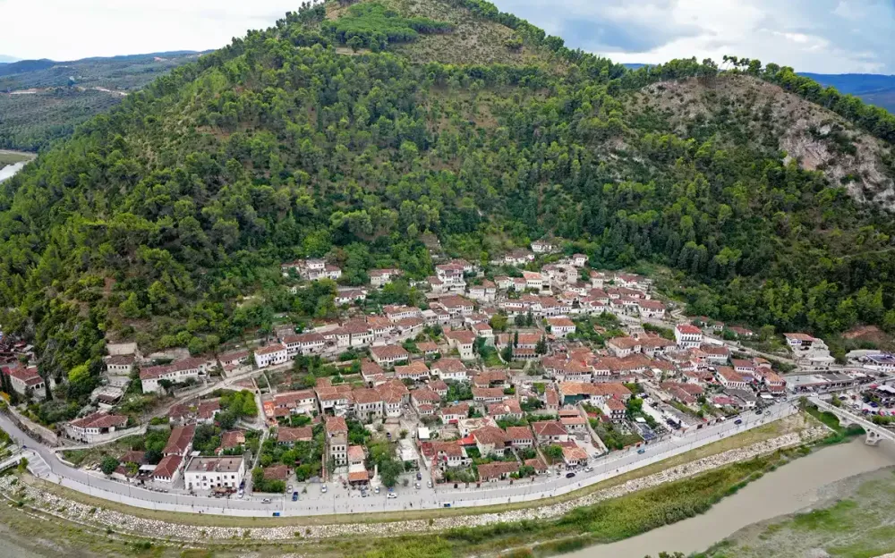 Le quartier de Gorica de Berat vue depuis la citadelle