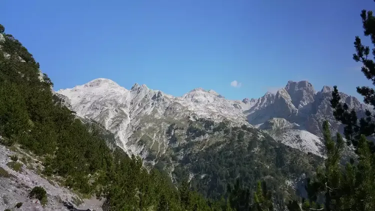Les monts de Prokletije (les monts maudits) en Albanie La traversée Valbona - Theth dans les Alpes albanaises