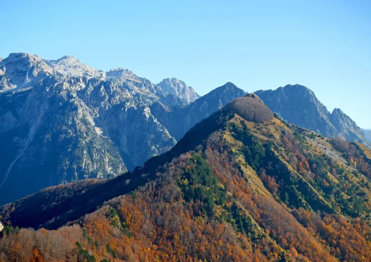 Les Alpes Albanaises en automne