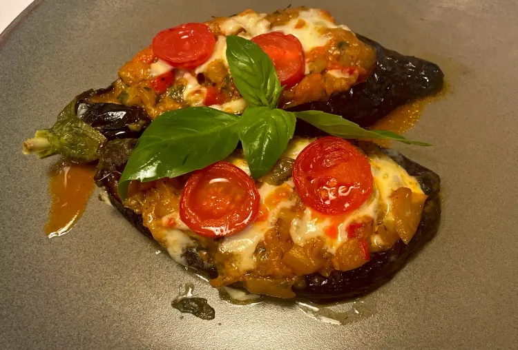 Aubergine farcie: top-10 plats de la cuisine albanaise