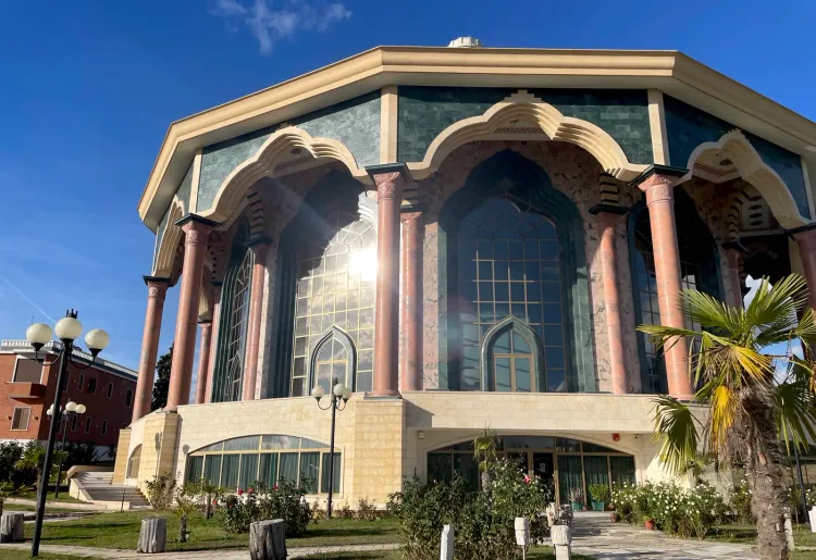 Le siège mondial des Bektachis à Tirana, Albanie