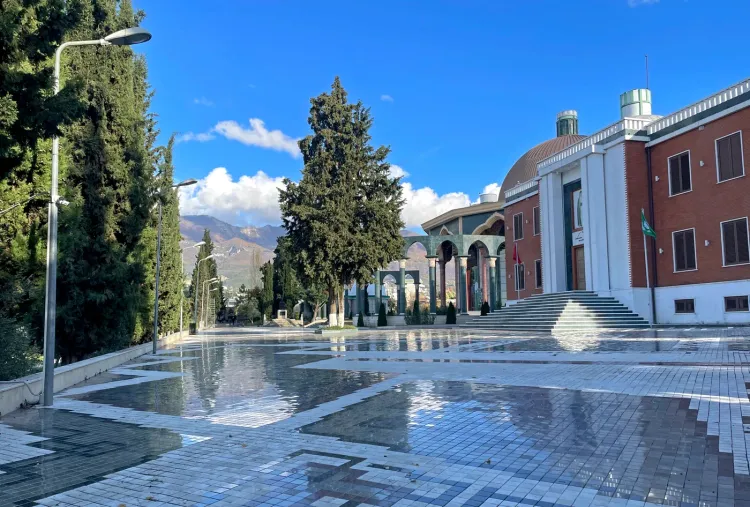 Le siège mondial des Bektachis à Tirana, Albanie