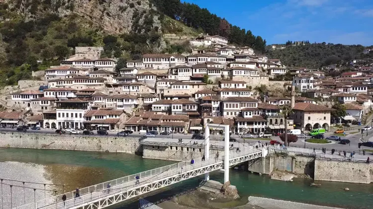 Berat et ses mille fenêtres, voyage en Albanie