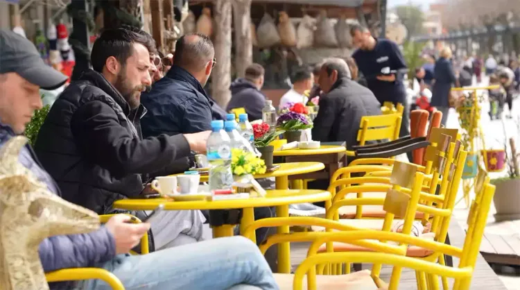 Un café typique en Albanie Un café typique en Albanie