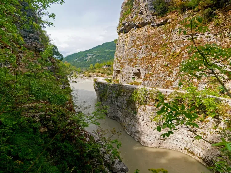 Le Canyon d'Osum dans la région de Berat, Albanie