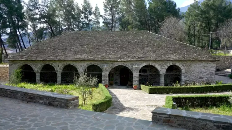 Eglise de Sainte-Paraskevi de Permet, Albanie