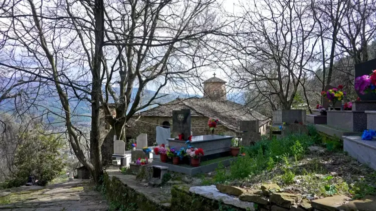 L'église de la Dormition de Sainte-Marie de Leus, Permet, Albanie