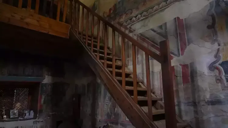 L'église orthodoxe à Leusë: le narthex