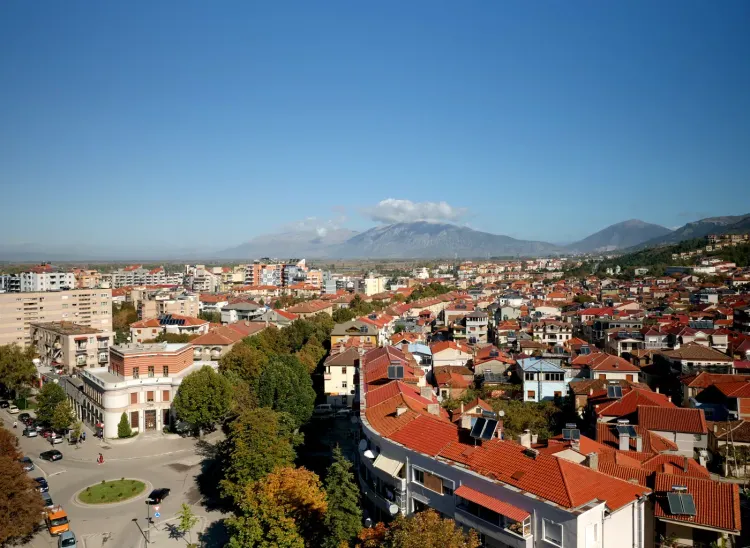 La ville de Korçë (Koritsa), Albanie