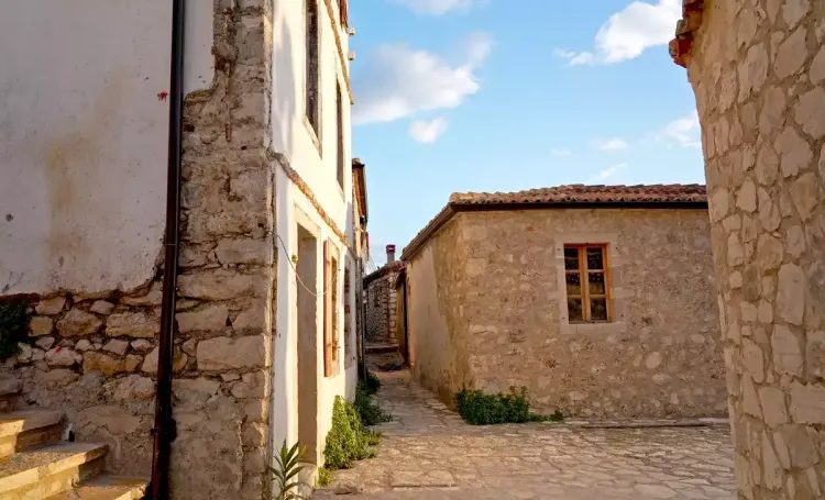 La vieille ville de Dhermi, l'Albanie hors clichés