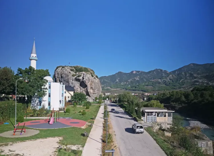Visite de la ville de Permet au sud de l'Albanie