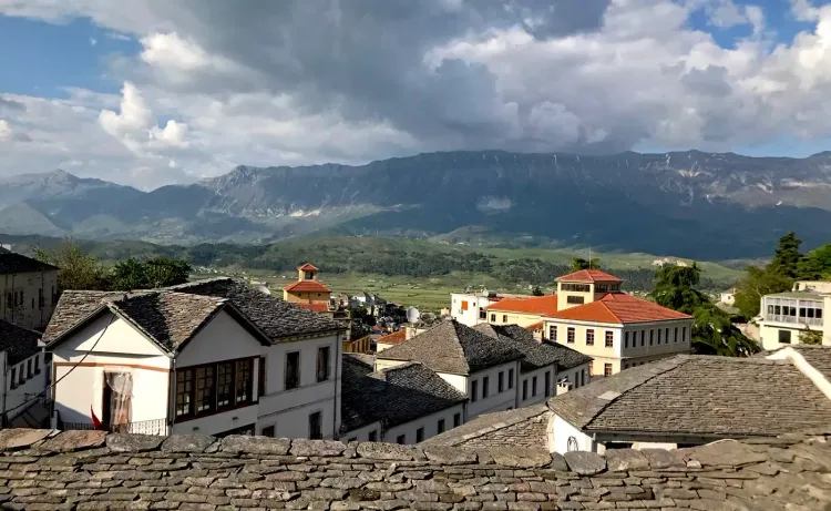 Les toits de Gjirokastra, le quartier du vieux bazar