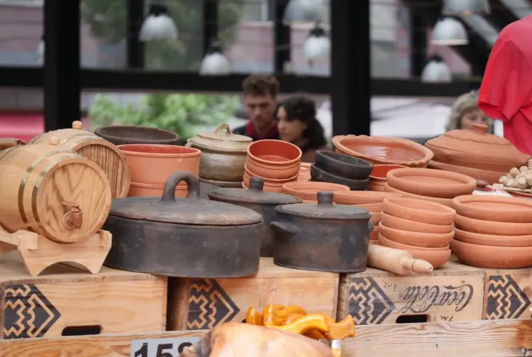 Le Nouveau Bazar (Pazari i Ri) de Tirana, Albanie