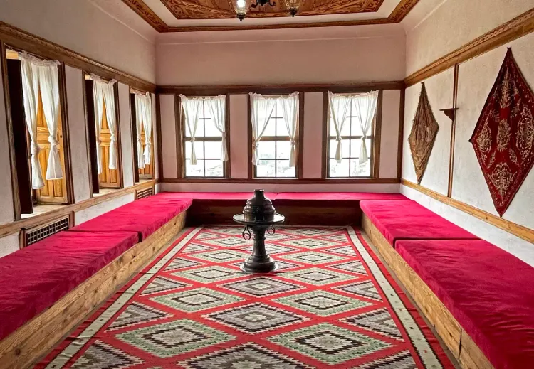 Musée ethnographique de Gjirokastër (la maison d'Enver Hoxha)