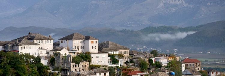 Gjirokastër - Forteresse d’argent – la ville de Pierre