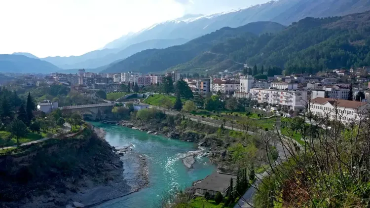 La ville de Permet, Albanie