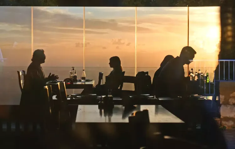 L'un des restaurants au mont Dajti avec une vue sur la ville de Tirana