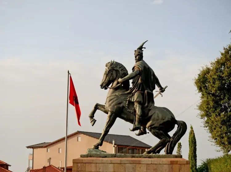 La statue de Skanderbeg à Krujë