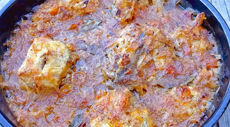Le gratin de carpe, la spécialité de la région de Shkodër, l'Albanie Le gratin de carpe, la spécialité de la région de Shkodër, l'Albanie