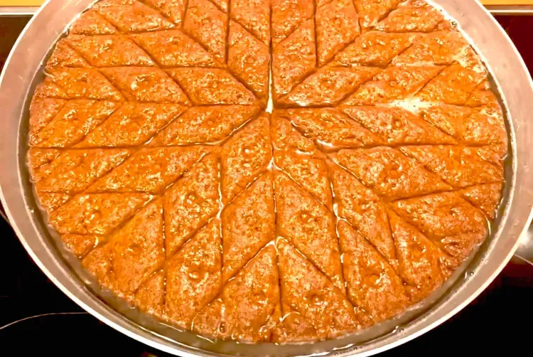 Tespixhe, une spécialité de la cuisine albanaise dans la région de Shkodër Tespixhe, une spécialité de la cuisine albanaise dans la région de Shkodër