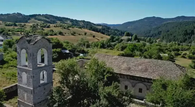 Le village de Voskopoja, la region de Korca, Albanie