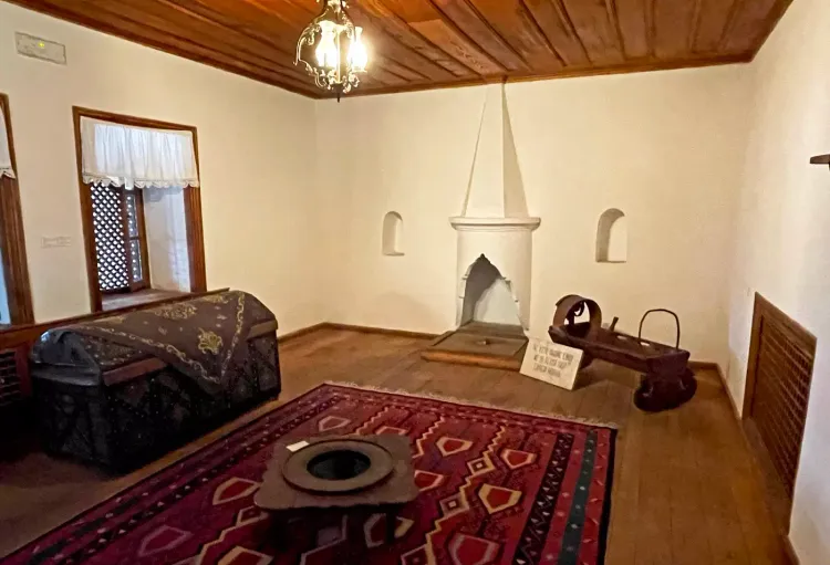 Musée ethnographique de Gjirokastër (la maison d'Enver Hoxha)