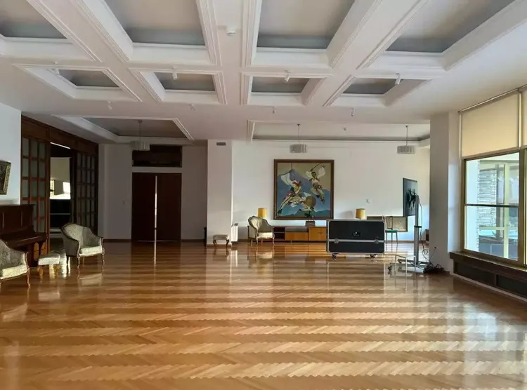Le salon de la villa d'Enver Hoxha à Tirana Le salon de la villa d'Enver Hoxha à Tirana
