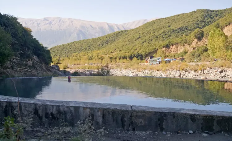 Les sources thermale de Benje, les bains