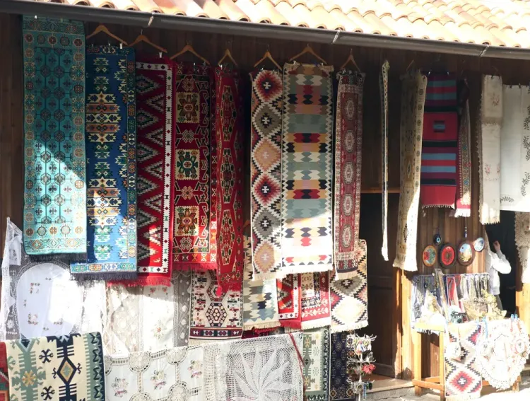 Les souvenirs albanais authentiques à rapporter - Kilim