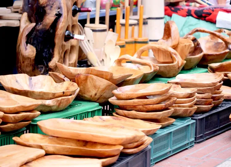 Ustensiles en bois - les souvenirs albanais à rapporter